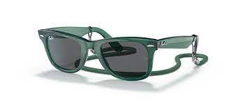 Ray-BanOriginal Wayfarer Colorblock Sunglasses Frame Gray Lenses - Green